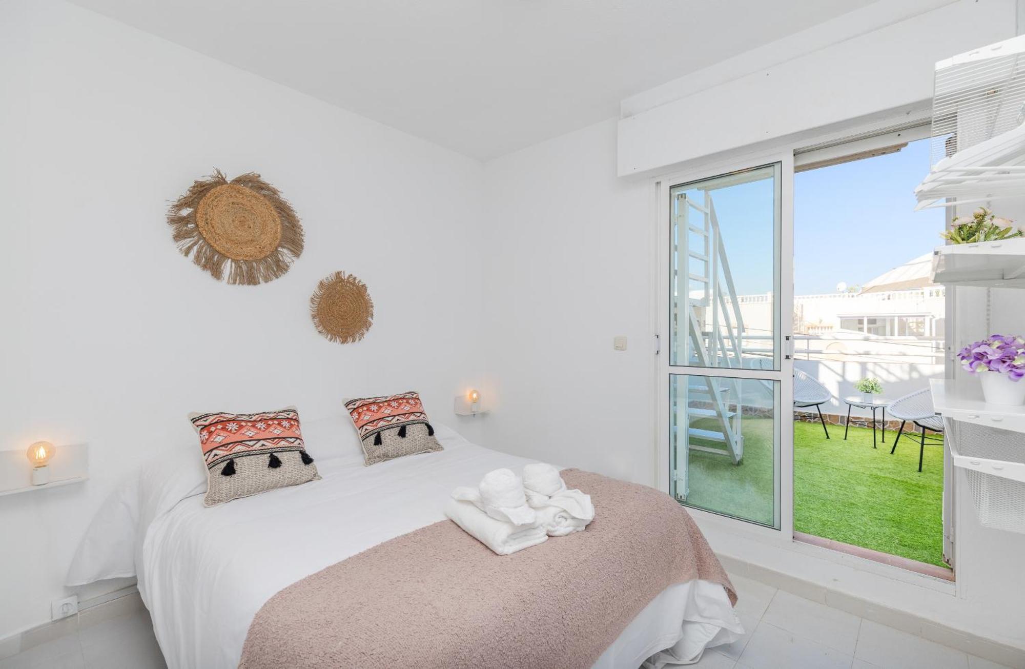 Blue Lagoon By Fidalsa Torrevieja Exterior foto